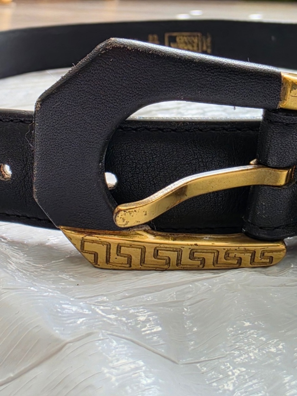 Gianni Versace Vintage Black Leather Medusa Gold Belt 90/36 Authentic